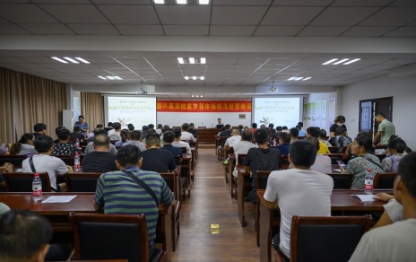 加强食品安全与卫生工作管理  推动市场交易秩序规范化建设