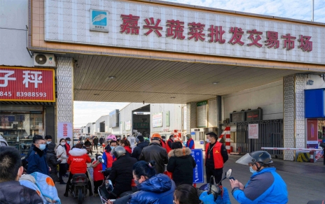 护秩序促安全  力保蔬菜供应