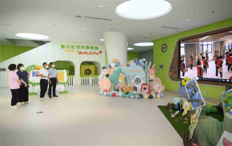 问候声声，爱心的脚步不停歇