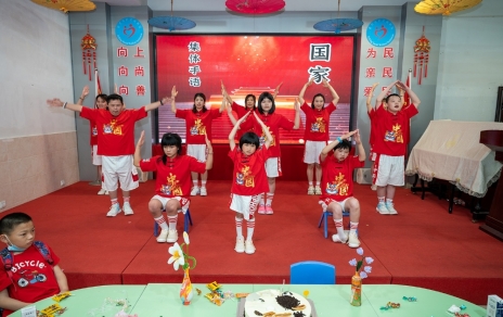 “水点点”---用心暖童心，用情伴成长！